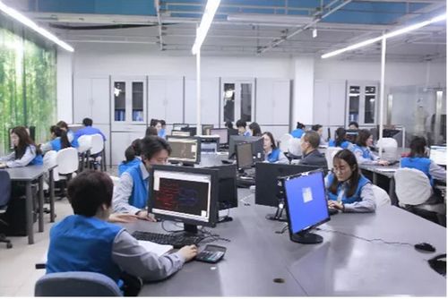 红领魔幻工厂考察记 探秘互联网时代制造业转型的智能密码